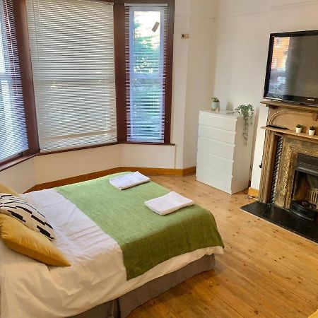 Balham, South London Spacious Guest House 1, 6 Rooms Available 외부 사진