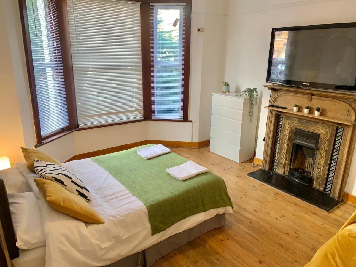 Balham, South London Spacious Guest House 1, 6 Rooms Available 외부 사진